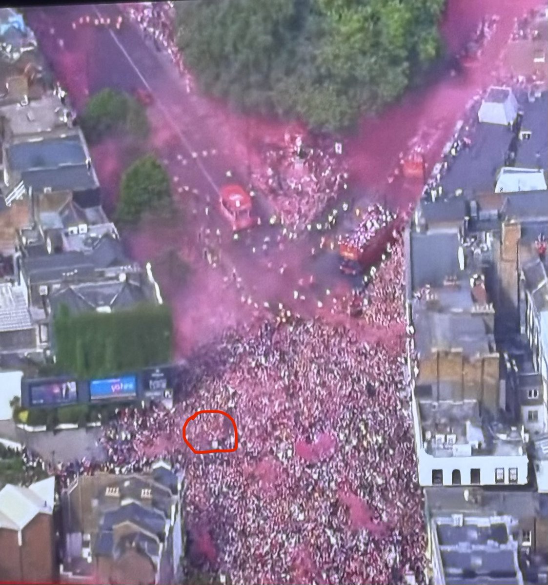 Leftfootdynamo's tweet photo. @WestHam_Central That’s one corner of the whole route! 🤫 https://t.co/YPqOUqi9R6