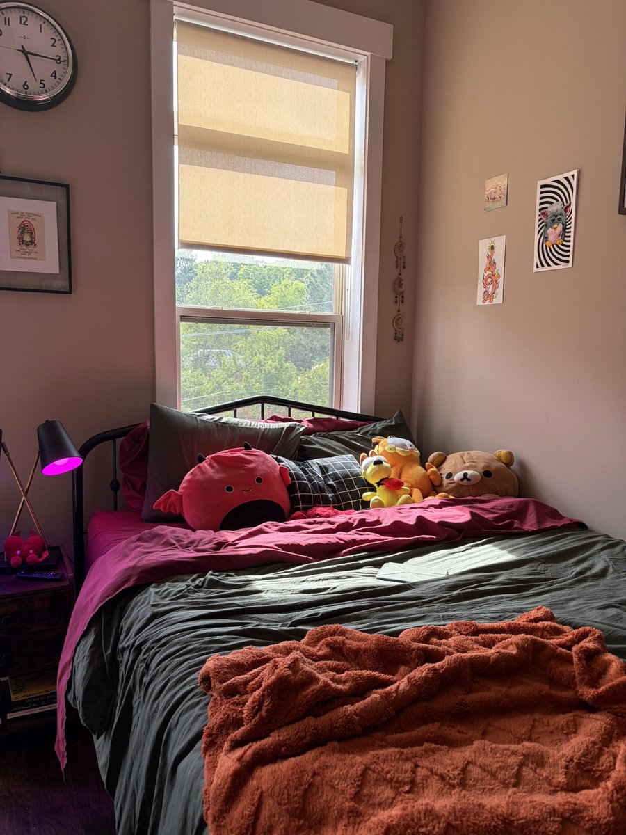 fleetingish's tweet photo. i moved my bed to below my window and discovered the coziest 3pm nap spot in the world https://t.co/MUCmtFa1TO