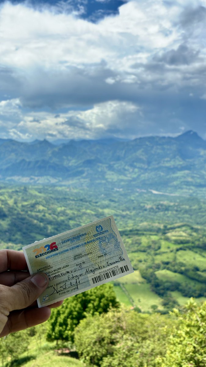 eajafox's tweet photo. Desde los paisajes del Cauca Medio en el suroeste de Antioquia.  Aportando el 🗳️ por la familia, el país, la cultura y el desarrollo. 🇨🇴 https://t.co/VHcHq0j7BU