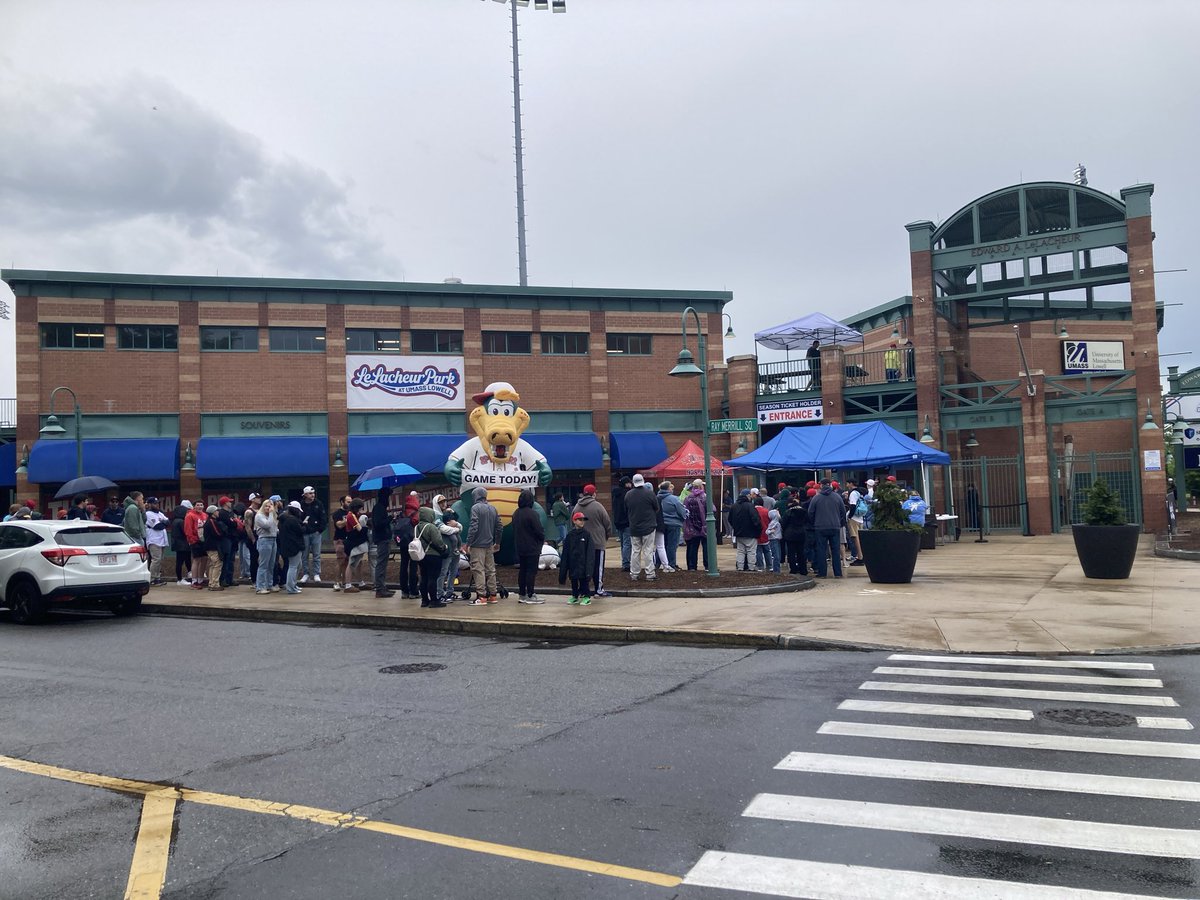 PuckmanRI's tweet photo. At LeLacheur Park for the return of the @LowellSpinners! This incarnation of the Spinners are a summer wood bat team playing in the Futures League. Nice to see lots of work has been done on the park since my last visit. Tonight the Westfield Starfires provide the opposition. https://t.co/74QTpushYq