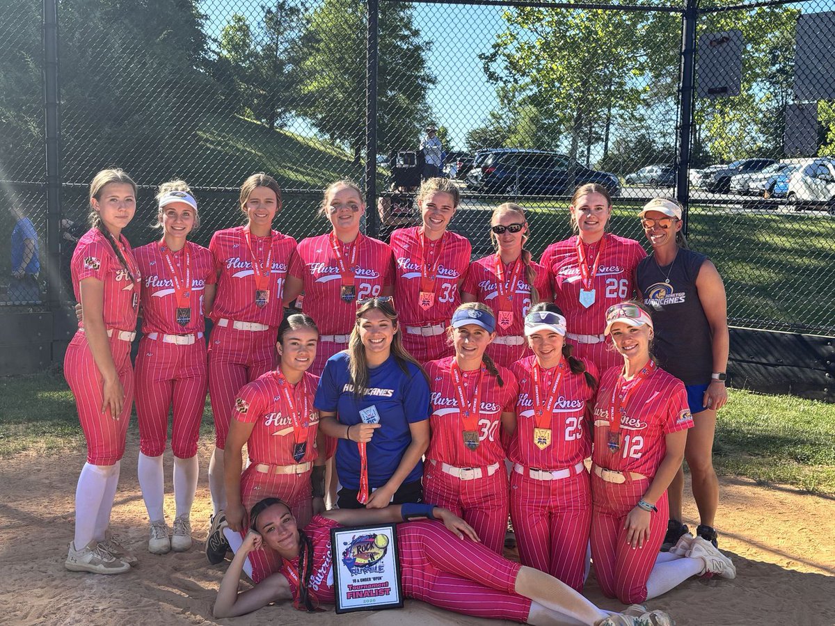 MadisonCarl2026's tweet photo. Canes brought home some hardware this weekend!!🥈 Great weekend w/my girls. Hit 💣 #2 in the semi’s.  (9-14) on the weekend, 4-2B, 2 💣’s, 6 runs, 7 RBI. Next up, graduation Friday, then a week at the 🏖️. https://t.co/fzGvtjp7wl