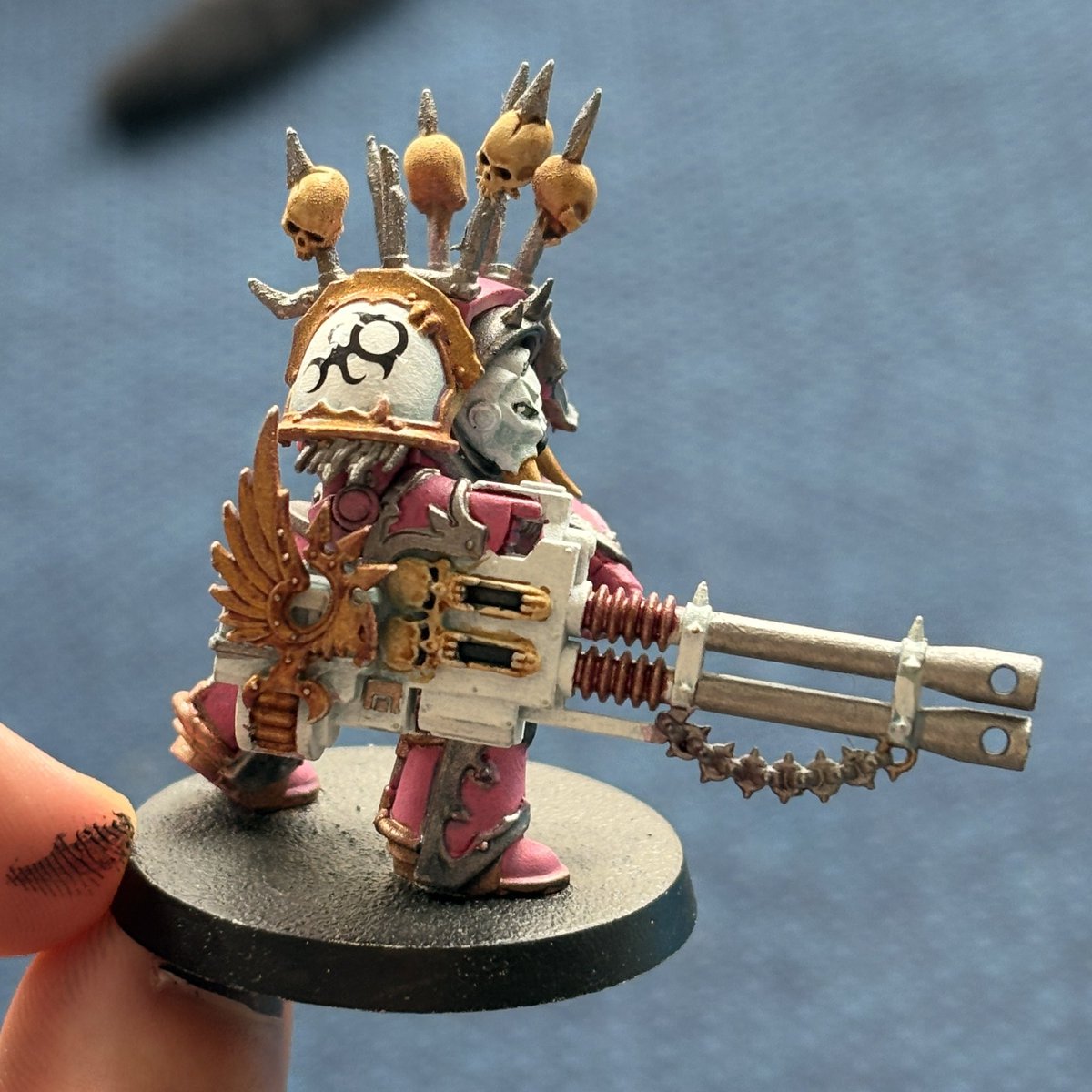 toastybreadarts's tweet photo. Painted up my first Emperor’s Children Terminator for Warhammer 40K https://t.co/nLQ9xlkBQj