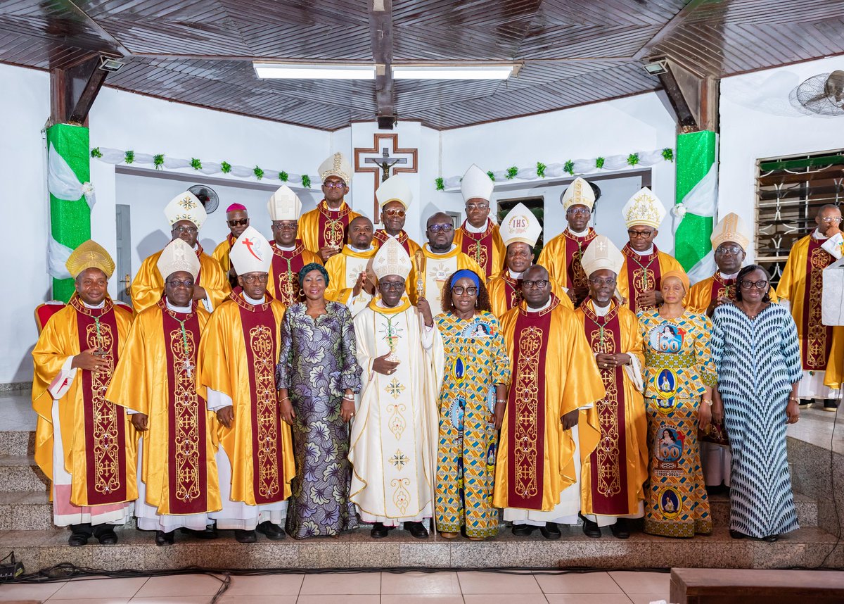 CRecowa's tweet photo. HOMELIE DE MGR MARCELLIN, A LA MESSE D’OUVERTURE DE L’ASSEMBLEE PLENIERE https://t.co/hbag619VUn https://t.co/mPquUVN6Mh
