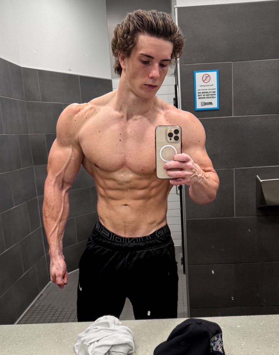 Alpha Muscle Promo tweet media