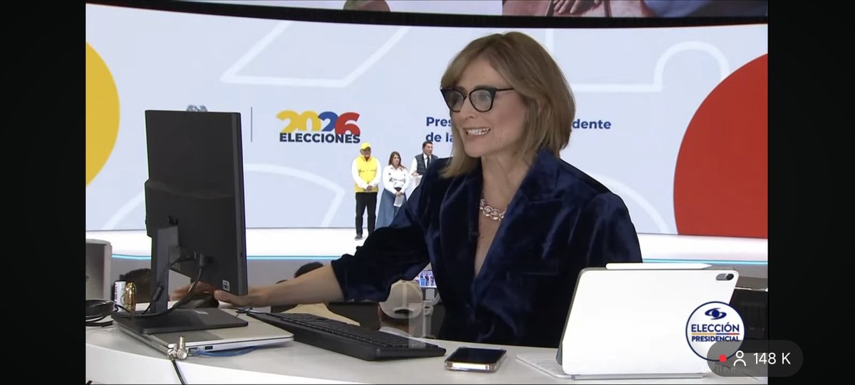 powerfulllwitch's tweet photo. LA DIVA DE COLOMBIA ESTÁ RONCA. https://t.co/je8Y8RvKO8