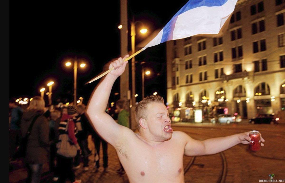 vorgays's tweet photo. SUOMI FINLAND PERKELEEEEEEE OI MAAMMEEE SUOOOOOMIIII SYNNNYINMAAAAAAAA https://t.co/MTQ6GecGEk