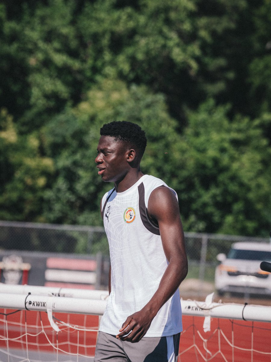 ABDUUUFAAAAL's tweet photo. Bara Sapoko Ndiaye et Malang sarr doivent jouer la coupe du monde. 

Pape Thiaw rek mo am problème nak https://t.co/Ts9eivnR2p