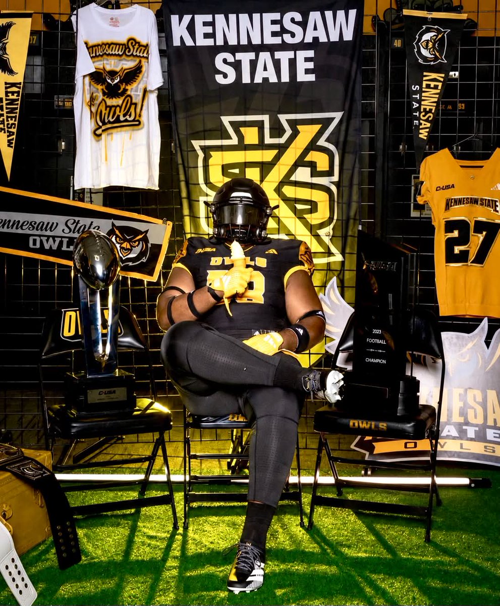 BraylonCone's tweet photo. Yes, sirrrr!!!

Kennesaw State Official Visit 🍦

Braylon Cone 
4.0 GPA
2027 DL Prospect 
6ft 2inchs / 310 Ibs
Bulloch Academy 
Statesboro, GA

Film 🎥 🎞 👀 
https://t.co/x95KwCDsvV

@CoachHawkinss 
@CoachHHouser 
@caylahodel 
@PeterChungFB 
@CoachMKershaw 
@Coach_JBradley 
@CoachMattioli 
@CoachMack_KSU 
@KennesawStateFB 
@KSUOwlNetwork
@PlayBookAthlete
@BAGators1
@BullochFootball
@RecruitGeorgia 
@Veltmentoring82 
@BrandonHuffman 
@JordanDavisHill
@BSonnone