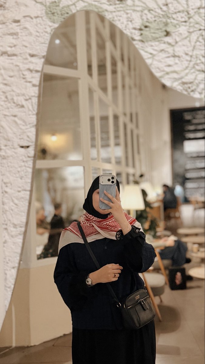 ریحاوین🎒 tweet media