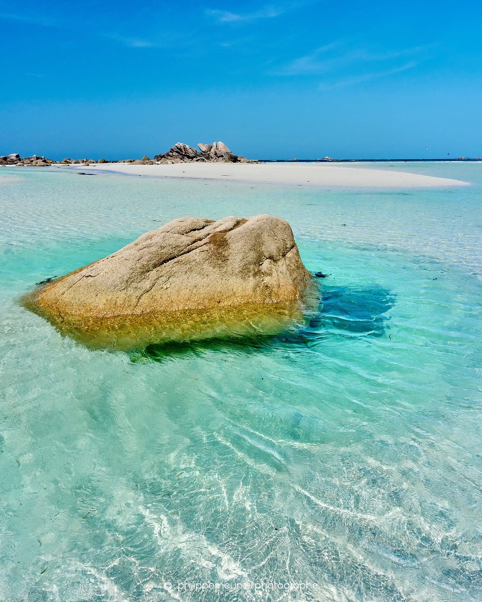 cmonica75's tweet photo. 𝗖𝗼𝗻𝗻𝗮𝗶𝘀𝘀𝗲𝘇-𝘃𝗼𝘂𝘀 𝗹𝗲 𝗚𝗹𝗮𝘇 ? 
En breton, ce terme désigne la couleur bleu vert qui désigne la couleur de la mer qu’on retrouve souvent dans le Finistère nord où j'ai pris ces photos. 
 Plouescat, Cléder, Brignogan, Landunvez, Kerlouan, Santec ou Plouarzel ? https://t.co/H4NVskyfsv