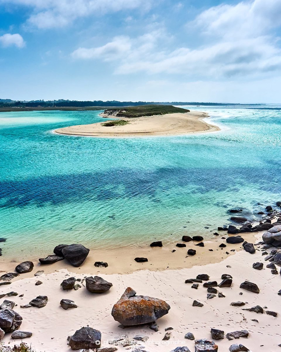cmonica75's tweet photo. 𝗖𝗼𝗻𝗻𝗮𝗶𝘀𝘀𝗲𝘇-𝘃𝗼𝘂𝘀 𝗹𝗲 𝗚𝗹𝗮𝘇 ? 
En breton, ce terme désigne la couleur bleu vert qui désigne la couleur de la mer qu’on retrouve souvent dans le Finistère nord où j'ai pris ces photos. 
 Plouescat, Cléder, Brignogan, Landunvez, Kerlouan, Santec ou Plouarzel ? https://t.co/H4NVskyfsv