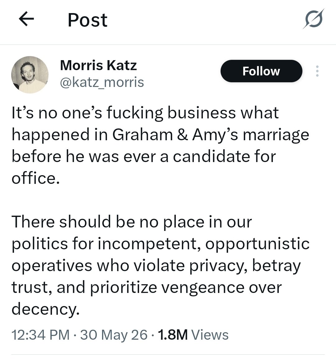 joelmowbray's tweet photo. The brains — and enforcer — behind Graham Platner is @katz_morris, Zohran Mamdani's media guru.

Katz is the new David Axelrod, who mentors him.

And the Pod Save bros love Katz.

AFTER Katz publicly savaged a female former staffer, he got @jonfavs to write a now-viral tweet defending Platner.

Obama's former media guru did Katz's bidding after Axelrod's protégé tweeted, "There should be no place in our politics for incompetent, opportunistic operatives who violate privacy, betray trust, and prioritize vengeance over decency."

This morning, it came out that Katz had threatened Platner's former campaign manager, Genevieve McDonald, with a smear campaign before the WSJ story published.

Since the revelation of Katz's threat, Jon Favreau has been silent.

Also silent has been Katz's mentor and close friend, David Axelrod.

So when you see the closing of ranks behind the Nazi-tattooed misogynist, just remember it's literally a protégé of Obama's media team using brute force to make that happen.

Welcome to the Democratic Party of 2026.