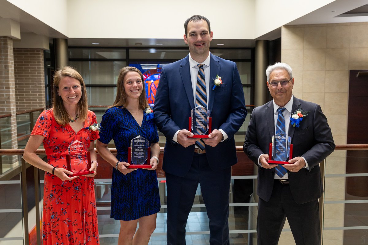 uwp_pioneers's tweet photo. Welcome the UW-Platteville Hall of Fame Class of 2026!
Please join us in congratulating:
* Ann (Tank) Alleman, '12, @UWPlattTrackXC 
* Curt Fatzinger, '79, Service
* Tera (Burr) Meyer, '09, @UWPlattSoftball 
* Jeff Skemp, '09, @UWPlattMBB 
* 1970 @UWPlattFootball  Team https://t.co/apP3uDxfDG