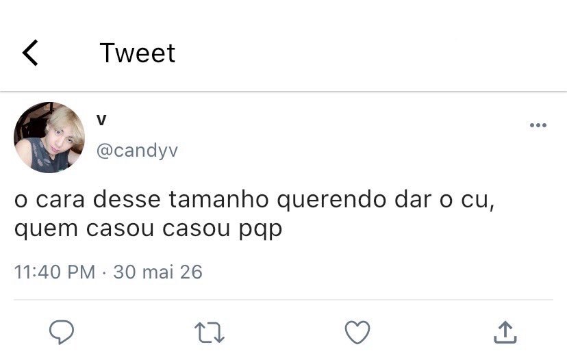 ttgukk7's tweet photo. like a virgin #taekookau

Jungkook mentiu tanto e por tanto tempo sobre sua vida sexual, que agora está preso numa imagem de fuckboy experiente. Mas na real, aos 26 anos ainda é virgem e tá desesperado. Então contrata os serviços de V, um garoto de programa de luxo, capaz de resolver seu problema sem perguntas.