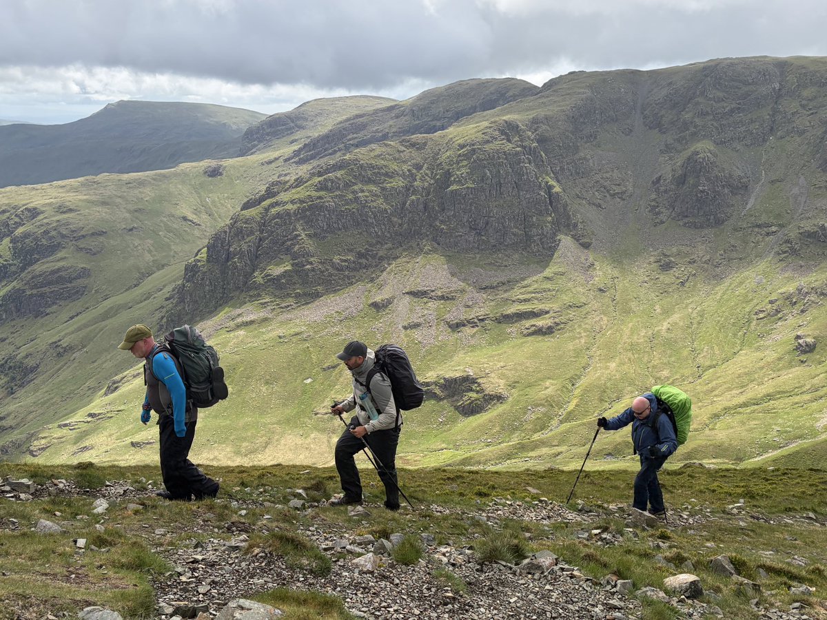 TeamWalking's tweet photo. Hiking the fells… https://t.co/uBcHM3Mdhe