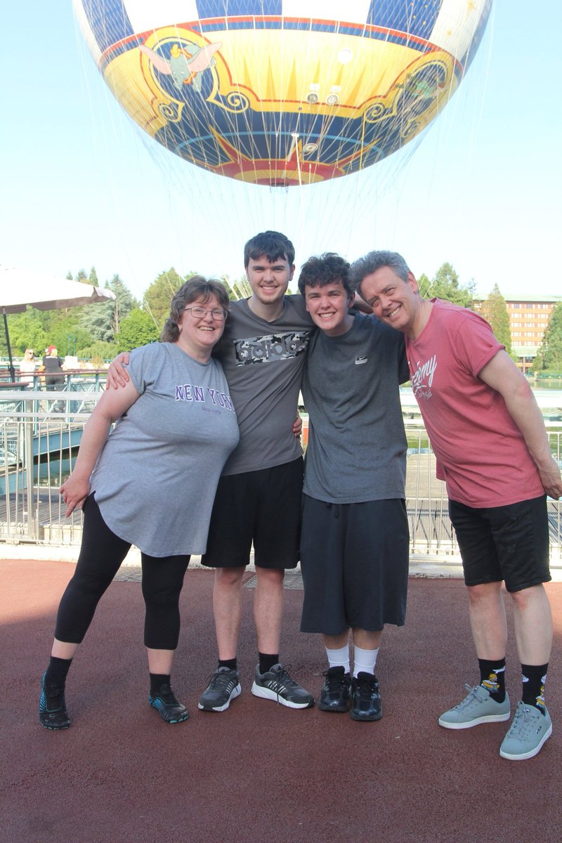 gingerLadd73's tweet photo. Had a little #HalfTerm break in @DisneylandParis nearly died in the heat 🥵🔥 decided I'm too old for this shit🤣 Good time had by all ❤️ #BucketList #Disney https://t.co/dkYrb03eRT