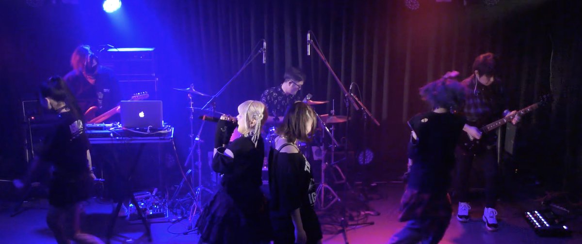 bbfsf's tweet photo. Tri-Sphere 9thワンマン『9LIVES』with BANDのカウントダウンが始まっていたね
当日まであっという間だと思います
楽しみです

4小節お休みしてカウント無しでバンドINしてビシッと合うwith BANDメンバー
出だしの音も太い
オジサンの貫禄見せつけていきましょう（笑）
僕は最近オバサン化してますがw https://t.co/L35F2VslDM