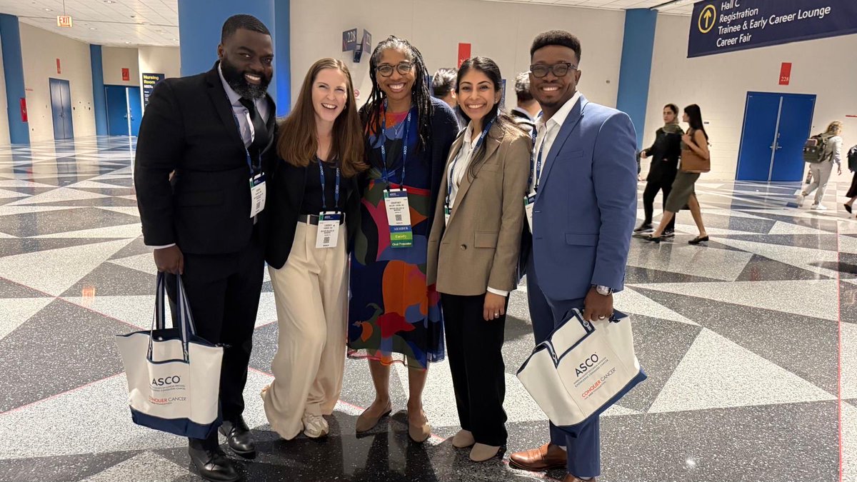 marthamims's tweet photo. Our fantastic fellows take in ASCO with Drs. Miller-Chism, Elkhanany, and Yellapragada.  Lots of exciting oncology news! https://t.co/nSuvsMfQlI