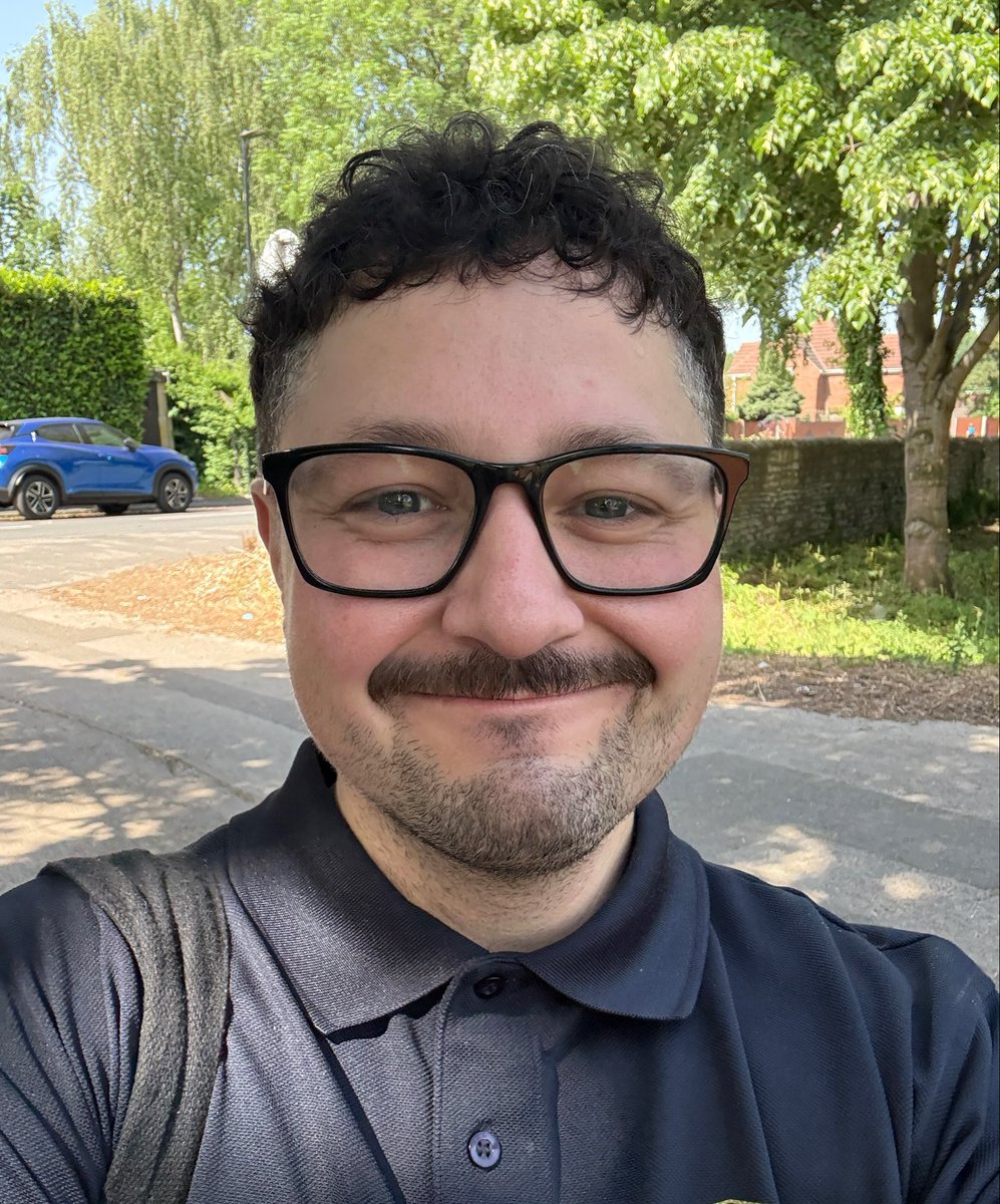 someonesayqueso's tweet photo. Don’t post often. Not anything of note anyway. So here’s me. On a sunny day on my way to work with my Richard Reed greys sliding in. https://t.co/bPLjkwPiSC