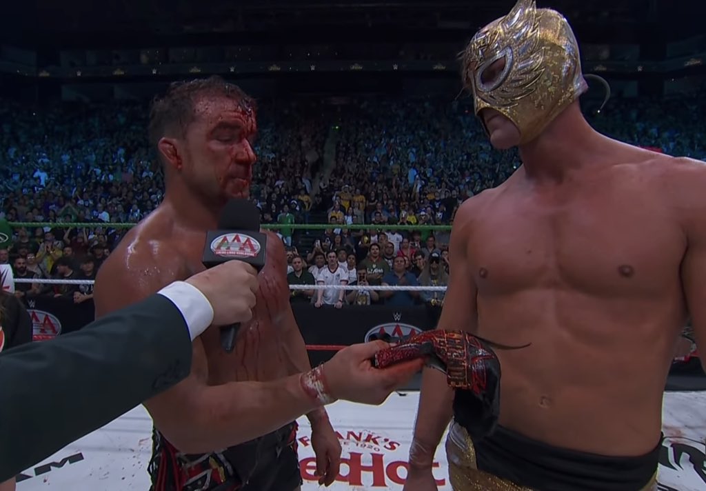 AnthonyEst10793's tweet photo. @MrSantiZap not clash in italy but this has to be acknowledged. This match was absolutely amazing, from the phenomenal wrestling to the interferences and Mexico embracing Chad Gable. THIS IS MATCH OF THE YEAR. https://t.co/ZsAksQafLM