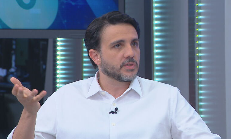 ravoxbrasil's tweet photo. - Lula: perda de tempo
- Caiado: chover no molhado
- Zema: maria vai com as outras
- Bolsonaro: mundo da fantasia
- Renan Santos: necessário https://t.co/u70hs3VO9q