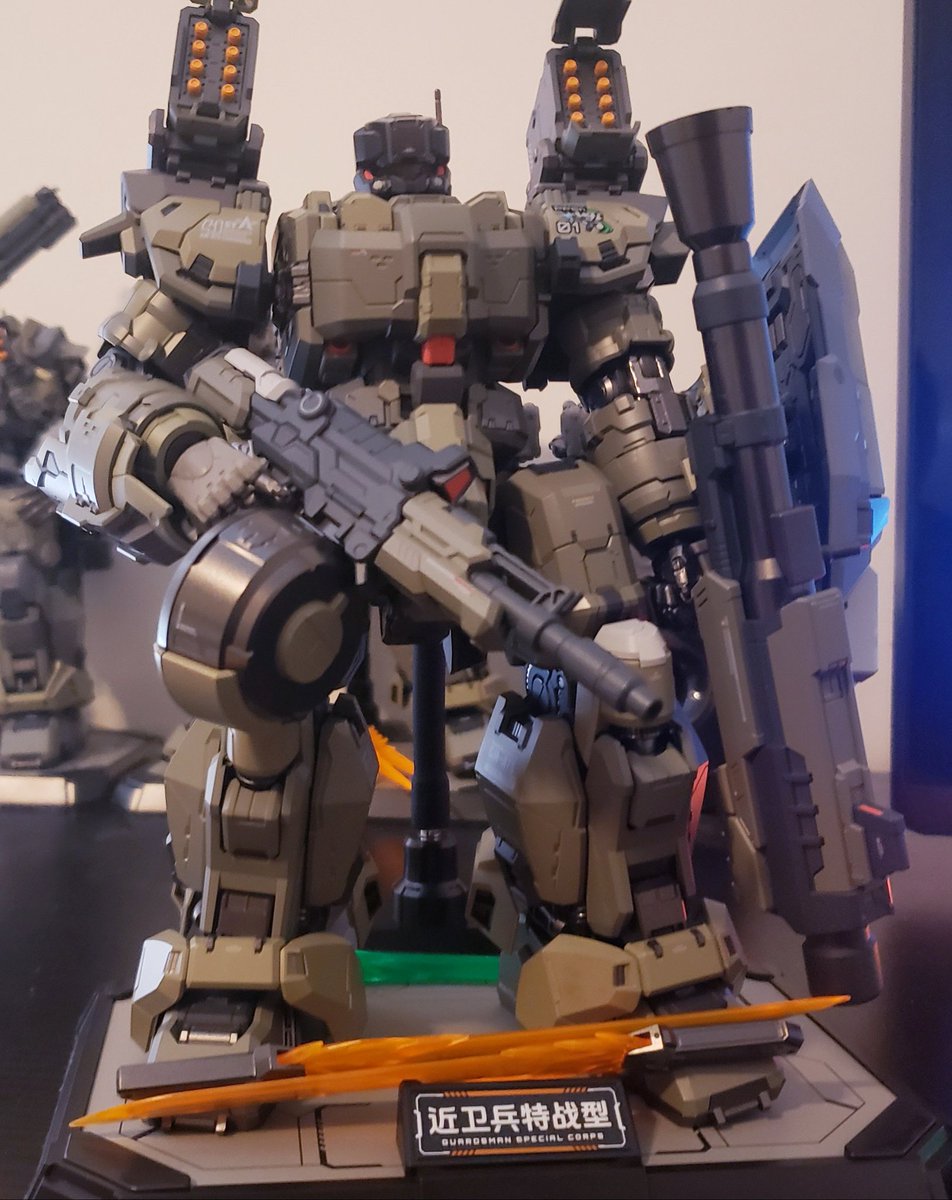 HarmonyDescent's tweet photo. WarGreymon Amplified done, and 3 random mech figures! https://t.co/XpGMJ3KjXn
