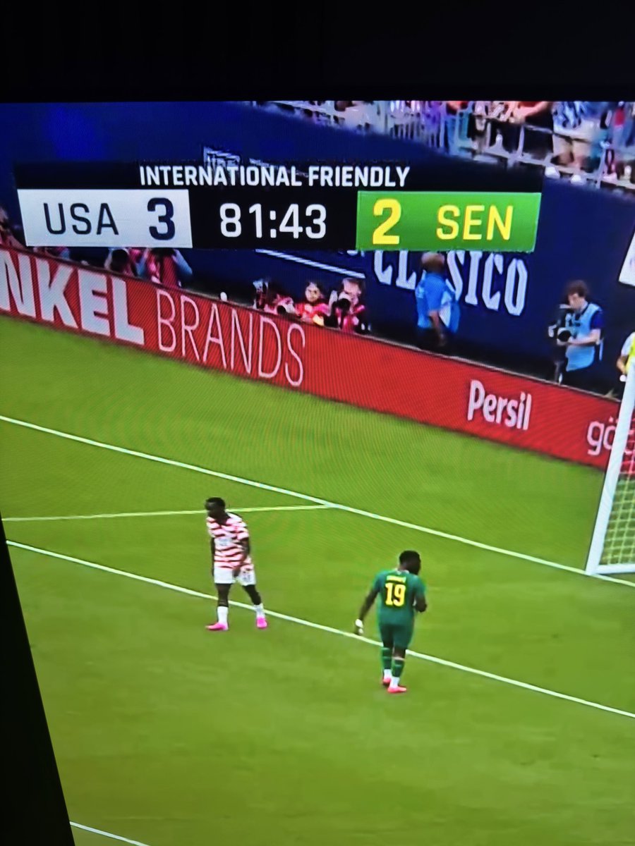 MarcinRiki's tweet photo. @Adam_Kotleszka Pytanie z kategorii egzotycznych 😀 jest 82 min i jaki wynik jest prawdziwy. W transmisji 3:2. Na Flashscore 4:2. Bramka na 3:1 dla USA wpadła ze spalonego ale realizator nie zanotował rozpoczęcia od środka ani odwołania gola. https://t.co/dwQK535fIH