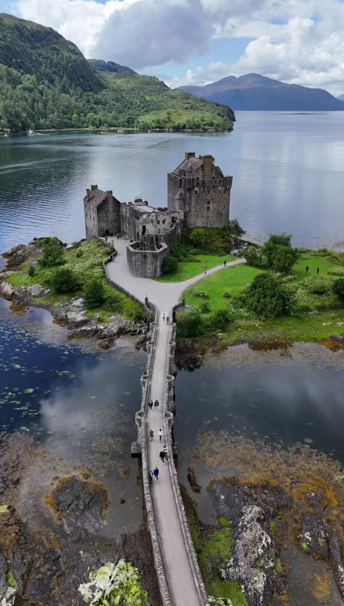 Natursee's tweet photo. Eilean Donan Castle 

Highland, Scotland 🏴󠁧󠁢󠁳󠁣󠁴󠁿 https://t.co/kIzkARxq4c
