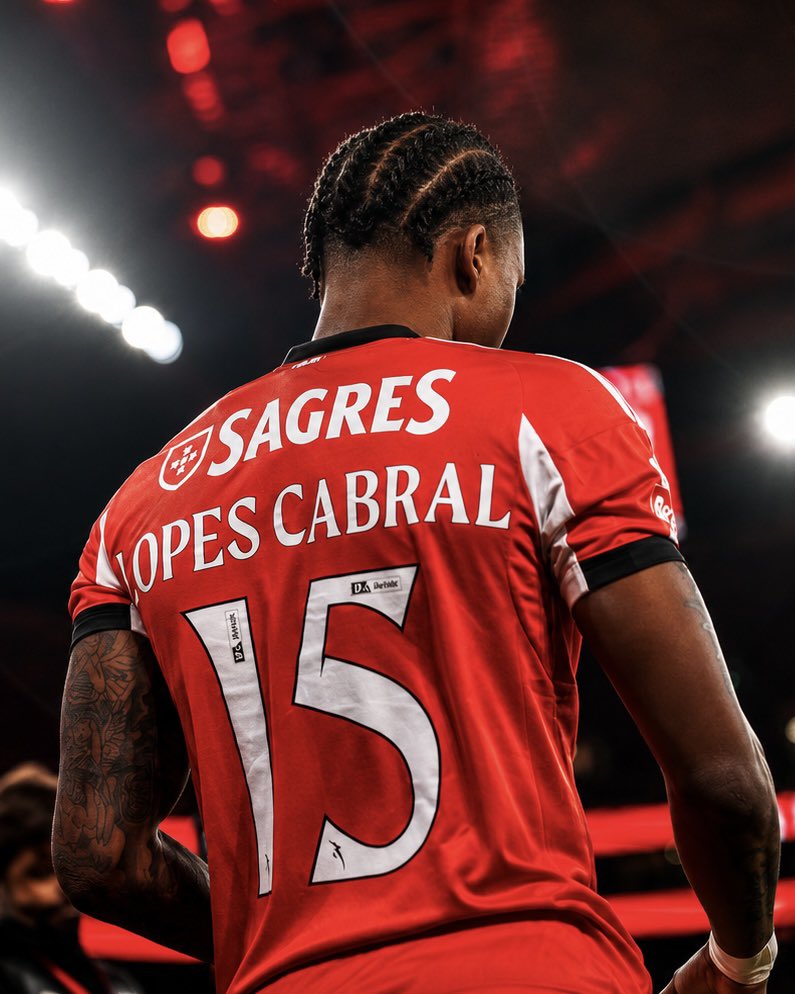 plusbenfica's tweet photo. 📲 Sidny Lopes Cabral “Amo o Benfica e quero continuar aqui.” https://t.co/oJYDQ4mBQA