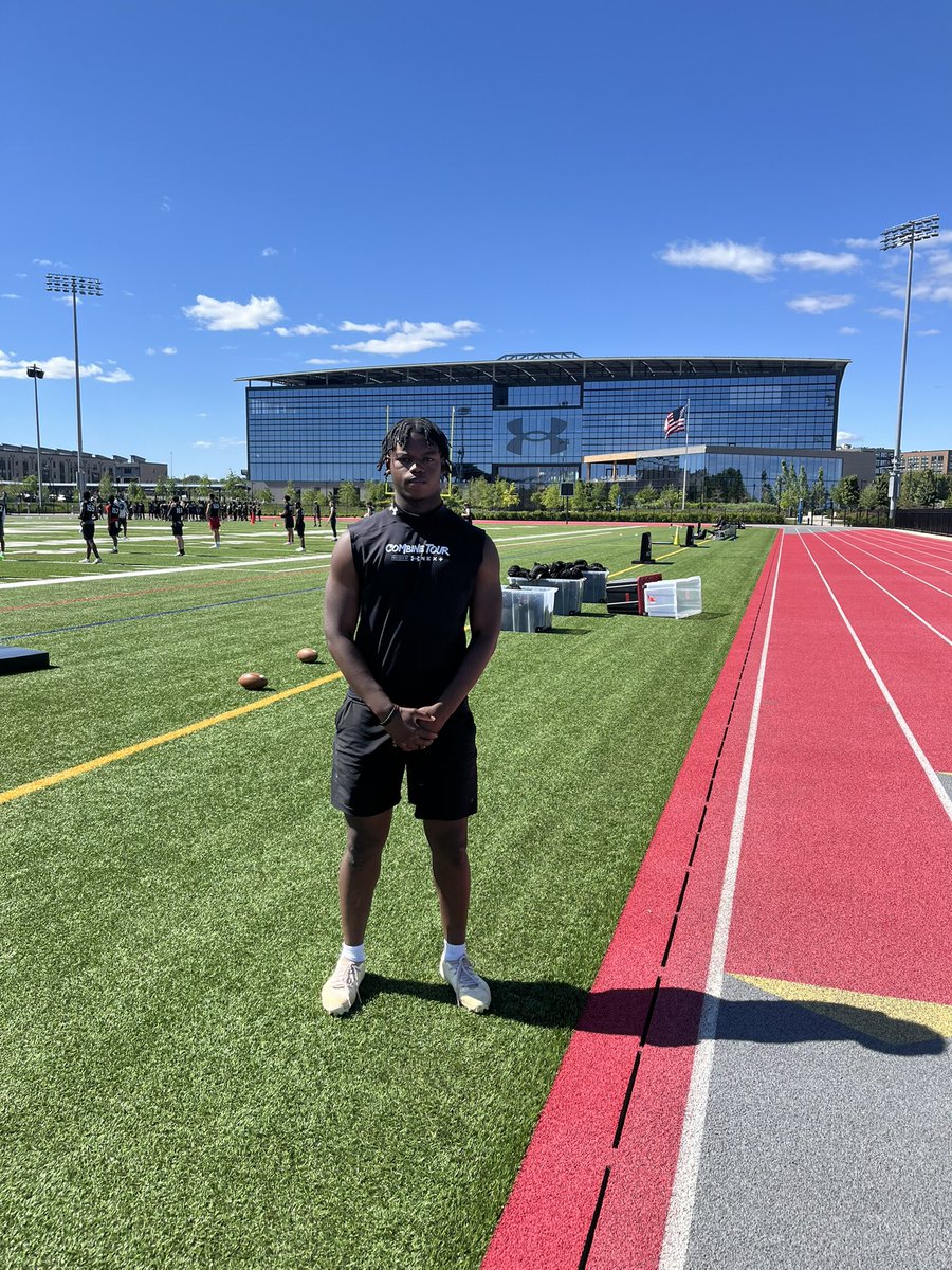 simon36031's tweet photo. Had a great time at the UA next camp ! 
@UAFootball https://t.co/bYEWqSgsAF
