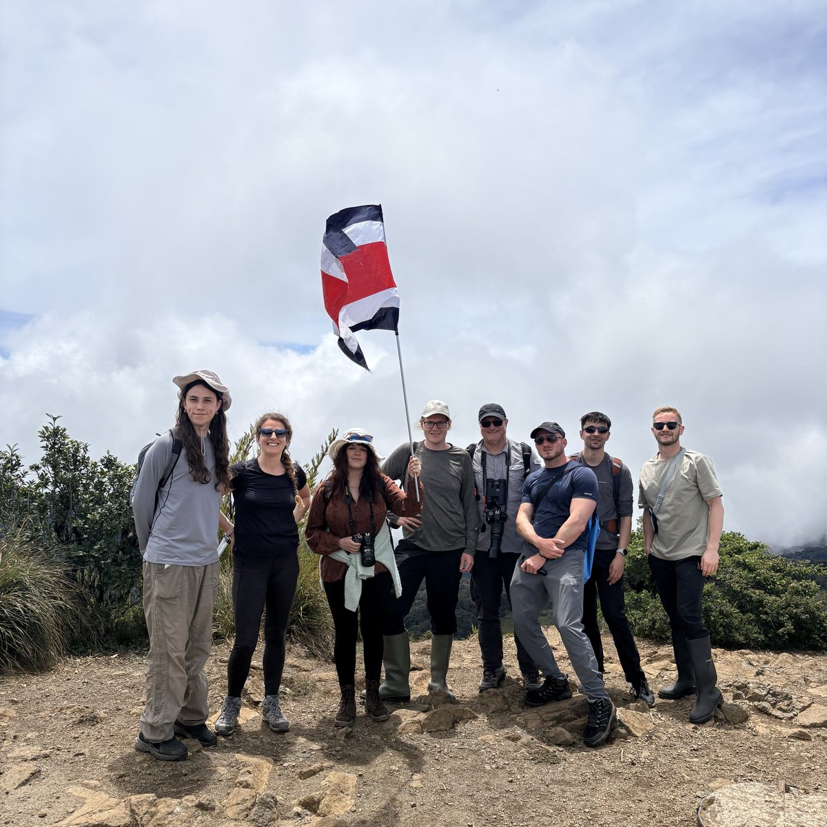 JoanaChimpa's tweet photo. Fabulous field trip to #CostaRica with MSc Conservation Biology students @DerbyUni @derbyunistudent @AdieWatto https://t.co/sjzfSj6qVg