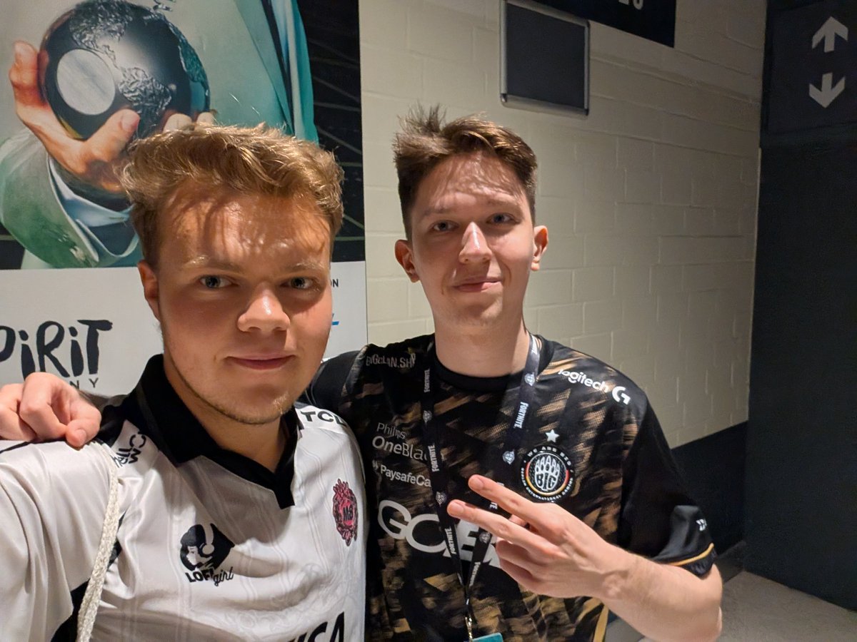 SandoraFN's tweet photo. @MalibucaFN @BIGCLANgg @Thomas5x_ W 🐐 https://t.co/xE0L1S7Dsa