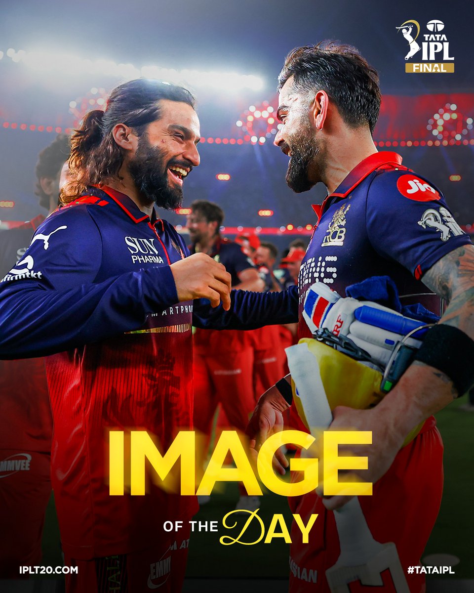 IPL's tweet photo. One frame, a thousand emotions 📸✨

#TATAIPL | #Final | #TheFinalLeap | #RCBvGT https://t.co/DkmWLkzjjy