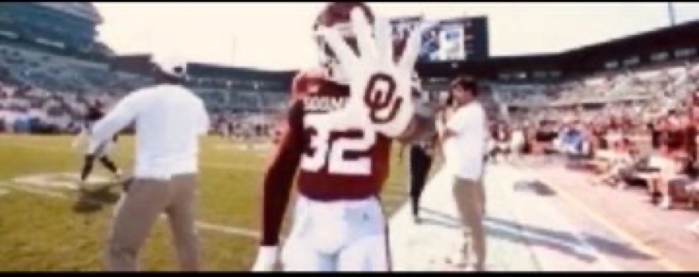 ShortStop0101's tweet photo. @JimNagyOU @ChrisWa15172215 💥 Sooner 💥 https://t.co/wYnJF8Bjp6