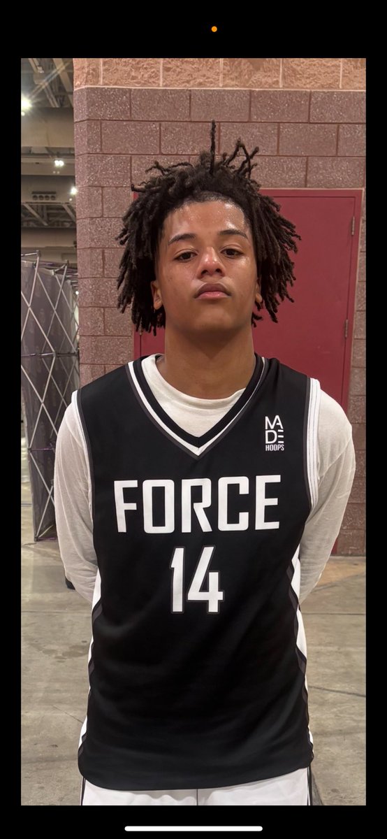 jerseyforce_'s tweet photo. U16 MHC getting some work in locally, went 2-0 yesterday w/ blow out wins over Go Up Strong HGAL &amp; Black Viking Academy… strong day from the c/o 2028 Manasquan HS trio of @NoahHMatuch, Logan Silato &amp; Kennedy Larned as well as @PeytonJohnsonPJ (‘28 Jonathan Dayton) #theforceway https://t.co/x4aDP7XDBN