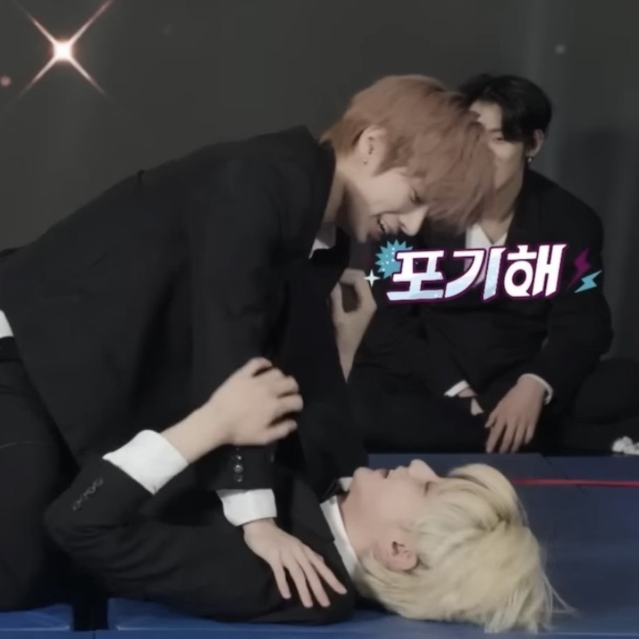 hrts4hyuka's tweet photo. happy pride month! heres some gay things txt has done https://t.co/Qad9OceEhm