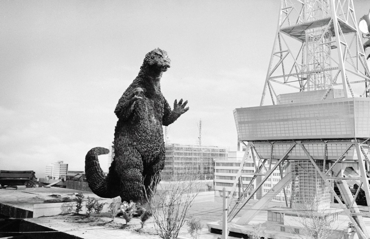 Godzilla_shots's tweet photo. 1964 https://t.co/WIosQ3insl