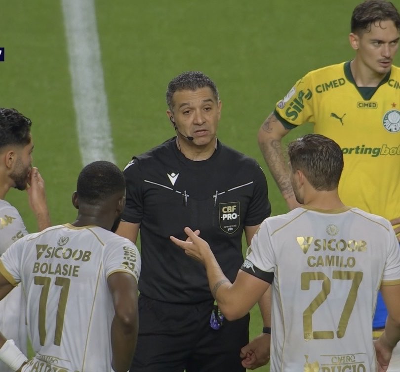 Gols do Brasileirão ⚽️🇧🇷 tweet media