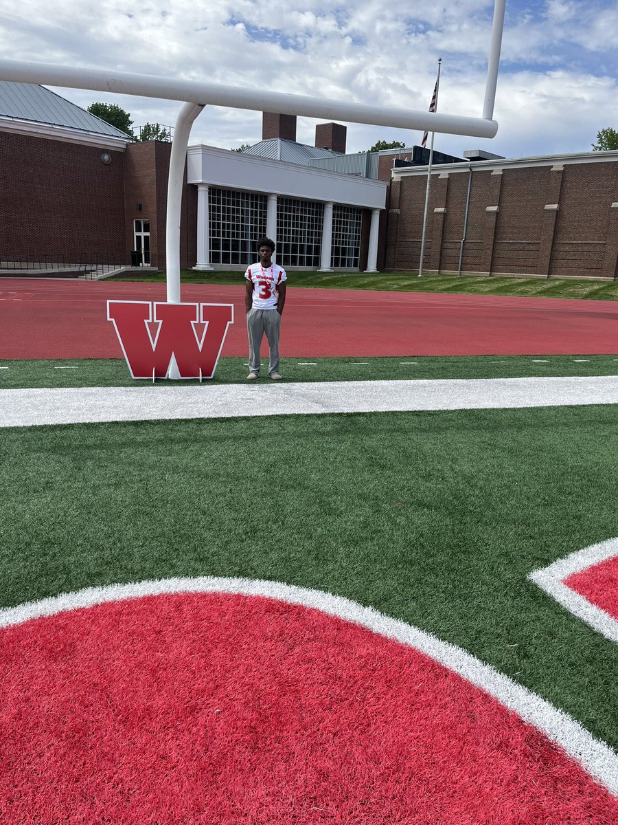 _elijahelliott's tweet photo. Loved the visit at Wabash College today. Loved the entire campus tour and meeting the staff! 💪@coachgilbert10 @coach_cooper13 https://t.co/fRLGuShjjd