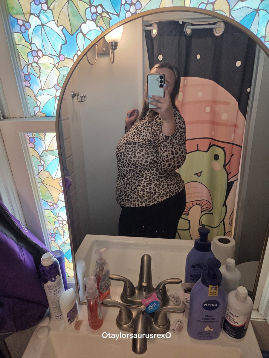 TayInBloomm's tweet photo. My outfit vs whats underneath hehe
°
#chubby #bbw #fat #bigtits #thick #bigass #2xl #yearnforme https://t.co/TVb9zcUGYr