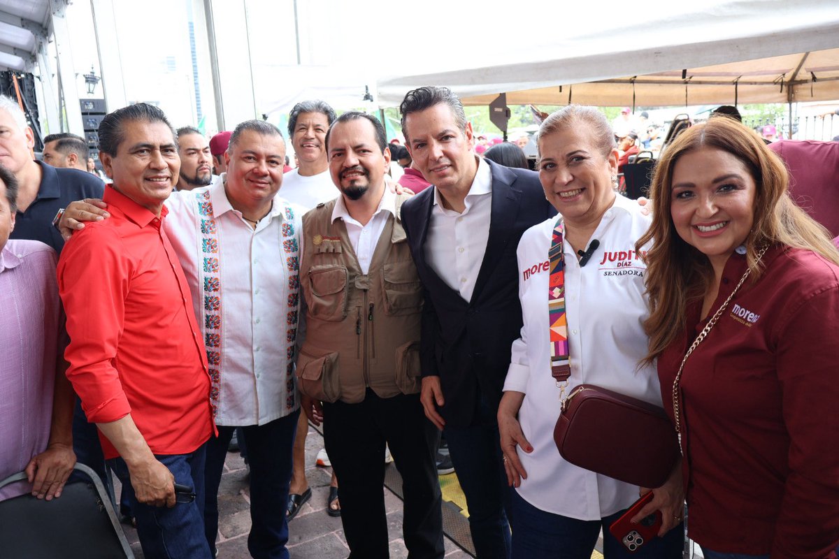 morenanloficial's tweet photo. Nuevo León se hizo presente con fuerza, unidad y convicción en el Segundo Informe de nuestra Presidenta, Claudia Sheinbaum. 🇲🇽✨

Miles de voces respaldando la transformación y el futuro de México.

#ClaudiaDaResultados #SegundoInforme #4T #NuevoLeón https://t.co/maYVTP9vbs