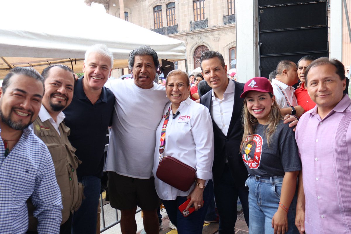 morenanloficial's tweet photo. Nuevo León se hizo presente con fuerza, unidad y convicción en el Segundo Informe de nuestra Presidenta, Claudia Sheinbaum. 🇲🇽✨

Miles de voces respaldando la transformación y el futuro de México.

#ClaudiaDaResultados #SegundoInforme #4T #NuevoLeón https://t.co/maYVTP9vbs