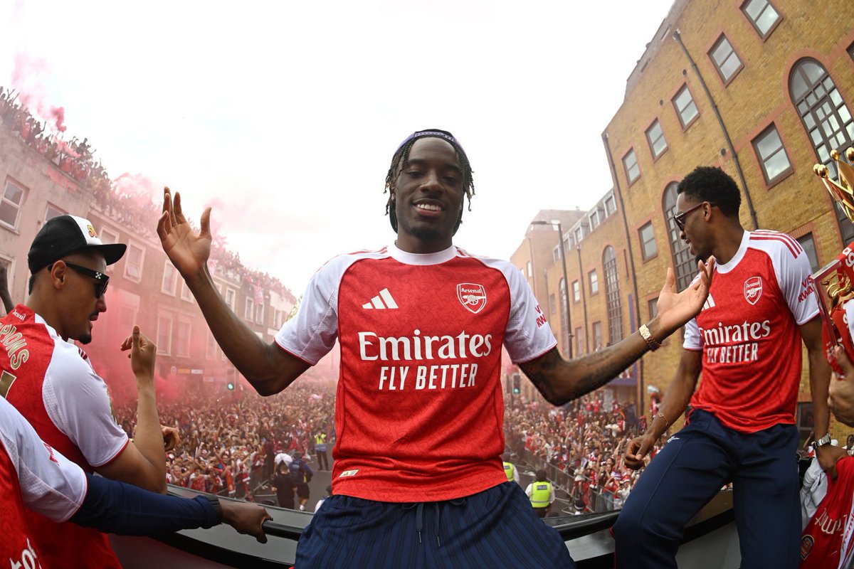 UPYOURARSENAL04's tweet photo. Noni Madueke on Instagram: “Champions! Whilst others are tweeting and posting”

🗣️ Declan Rice: “Jealousy everywhere” 

Now Chelsea fans are angry😭 https://t.co/53Uq7VMFoK