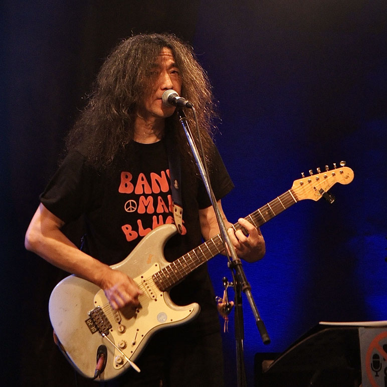 LIVLABO's tweet photo. 2026年6月14日(日)
Fumio 230 Yanagisawa
柳沢二三男の最高に楽しい
Blues Rock Show Ⅱ
2026 New Album Release Tour

出演:
#柳沢二三男(Vo,Gt)
開場18:00/開演18:30
予約3,500円/当日4,000円
(ドリンク別)

TIGETにてご予約受付中！
https://t.co/ajMBVC6g3t https://t.co/3Bc694rEOw
