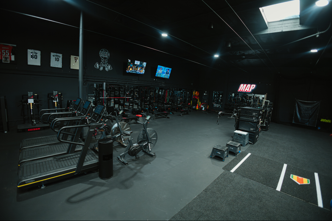 MaximizeAP's tweet photo. 🚨 NOW ACCEPTING NEW CLIENTS 🚨

Not your average gym.

💪 Strength training
⚡ Speed &amp; agility
📊 Force plate testing
🧊 Cold plunge + sauna
⚾ Sport-specific work
🔥 Elite culture
🤝 Real coaching

Get stronger, faster, leaner &amp; more confident.
link in bio 🔗 https://t.co/5uwqic4g18