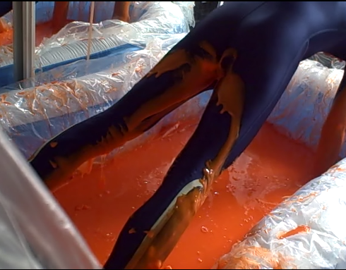 rubber_runner's tweet photo. Unearthed footage of gunge yoga session 2 #gunge #gungebath #lycra #lycrasuit https://t.co/6V0Qz6VAwl