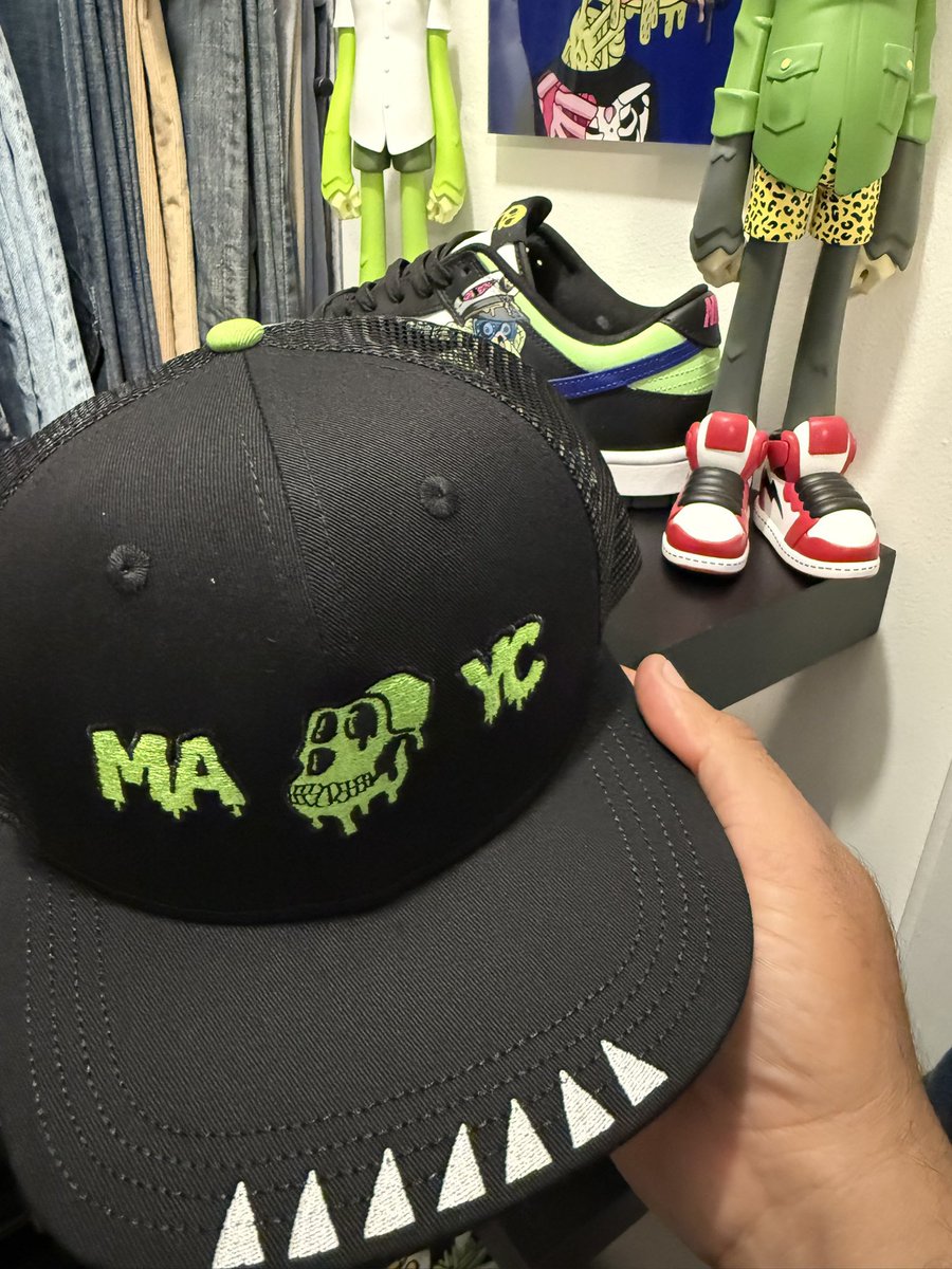JCSSnacks's tweet photo. Some merch can't be bought, it must be earned. https://t.co/6vx6lfTCcy