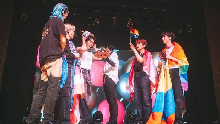rekione7's tweet photo. Happy pride month!🏳‍🌈 https://t.co/gFgydM08oZ