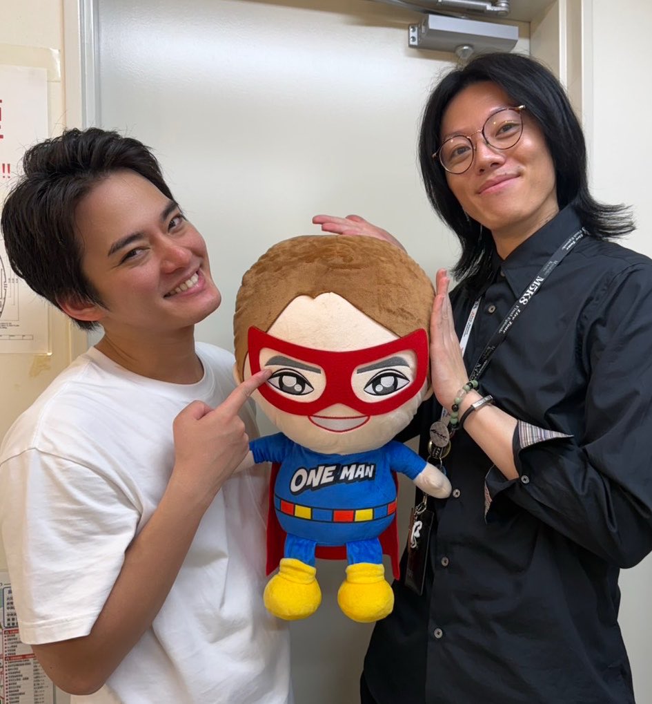 MuroTatsuki's tweet photo. ONE MAN-select-
全公演終演。
お疲れ様でした!!
タライチャレンジ中はしゃぐ優馬がとても可愛かったです✨️
#YUMA_NAKAYAMA
#ONEMAN '26 -.#Select -
#中山優馬 https://t.co/DjDMpZ4Ry7
