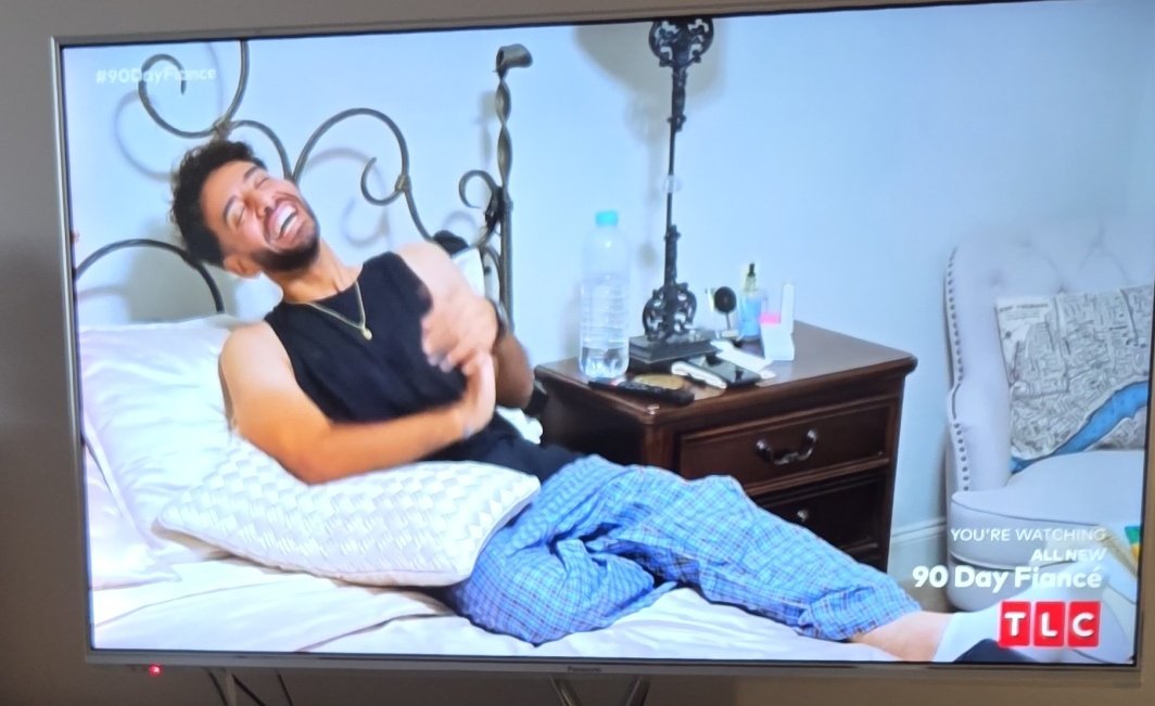 CathMnard's tweet photo. This kind of jokster guy is sooo annoying 🙄 #90dayfiance https://t.co/lDiNlRfk0o